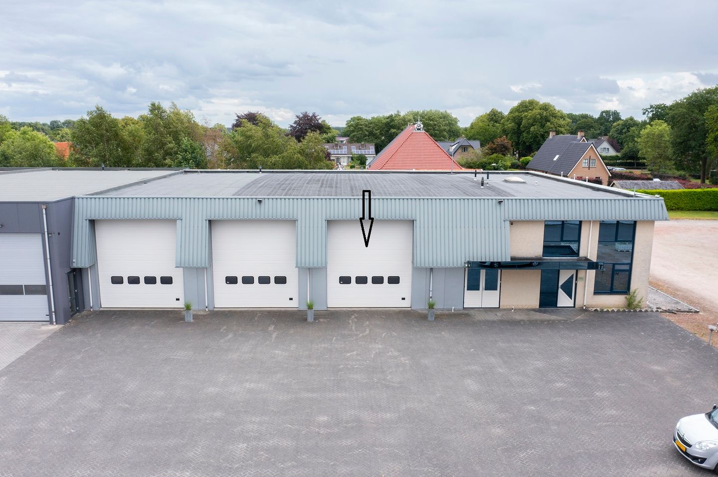 View photo 2 of Leidijk 1