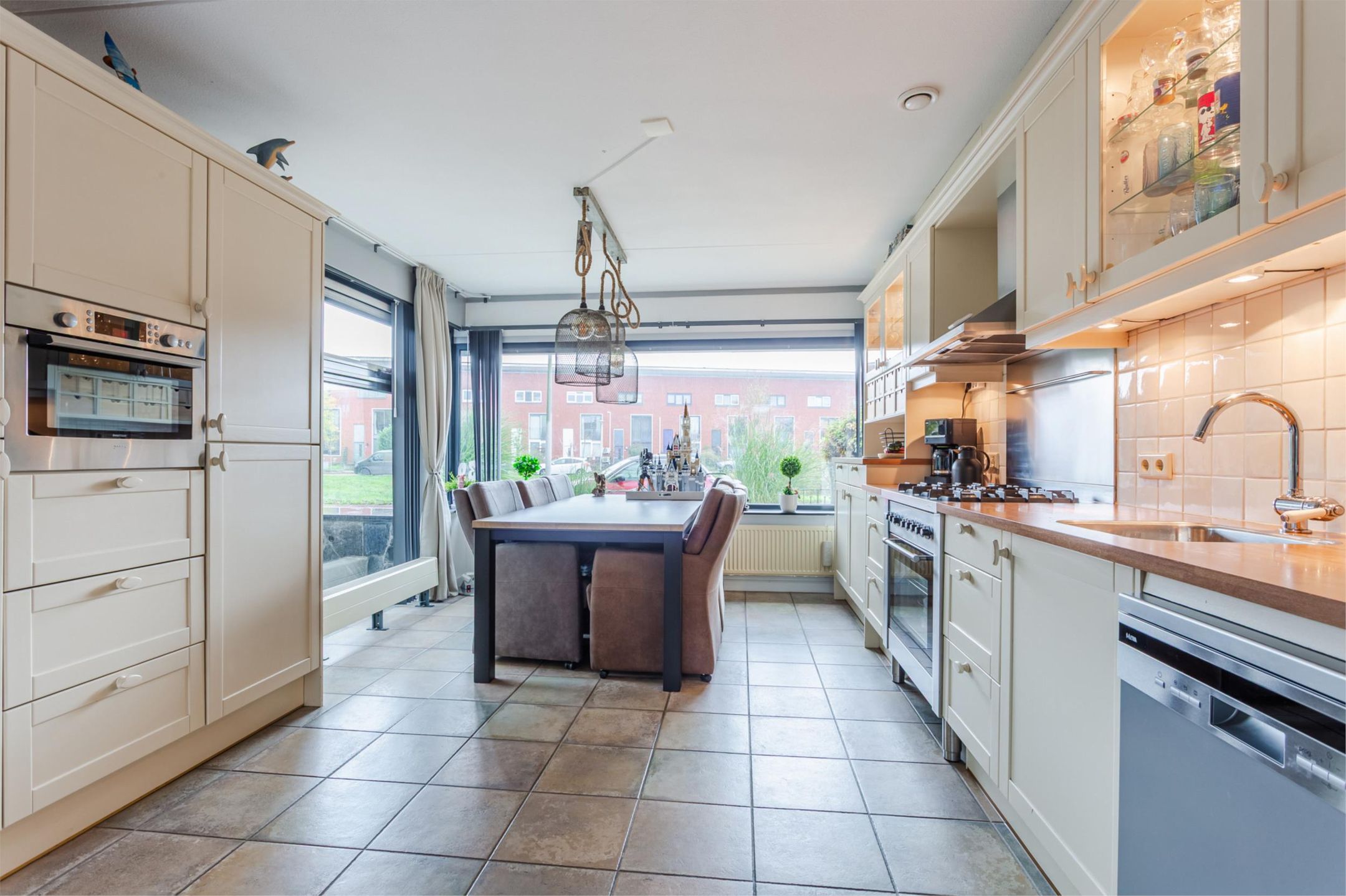 Foto 3 van Pegasus 39