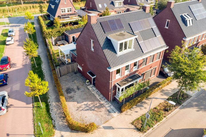 Photo 2 of Aquamarijn 11