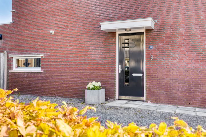 Photo 7 of Aquamarijn 11