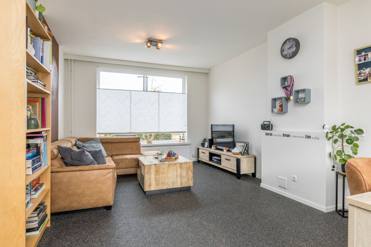 Foto 4 van Drossaert de Limpensplein 6