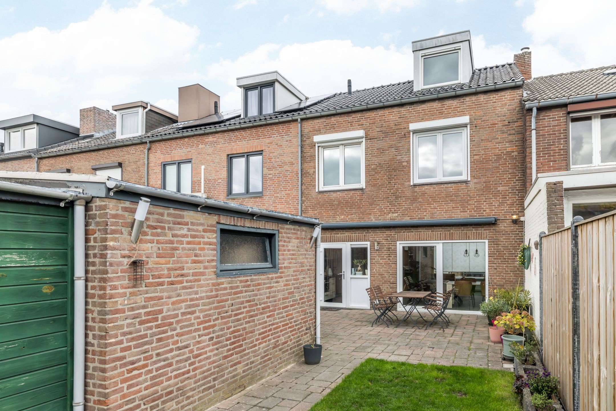 Foto 21 van Drossaert de Limpensplein 6