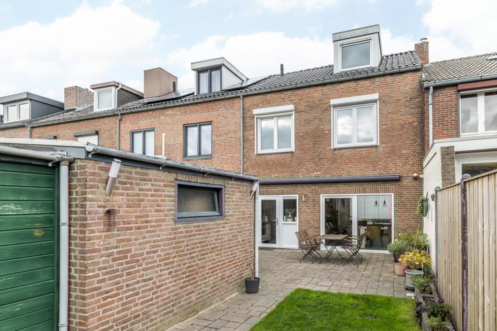 Foto 21 van Drossaert de Limpensplein 6