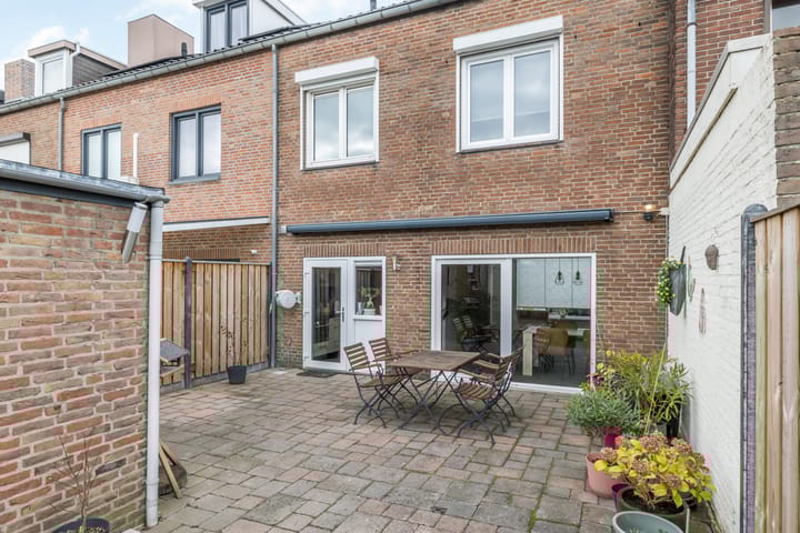 Foto 22 van Drossaert de Limpensplein 6