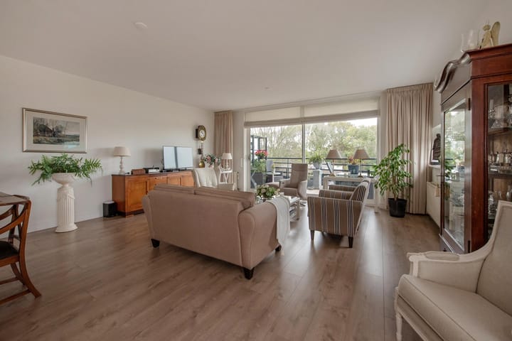 Photo 20 of Parkzoom 305