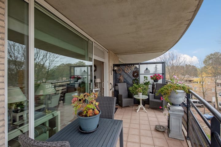 Photo 25 of Parkzoom 305