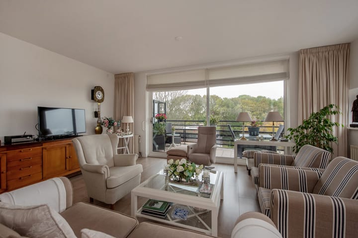 Photo 21 of Parkzoom 305