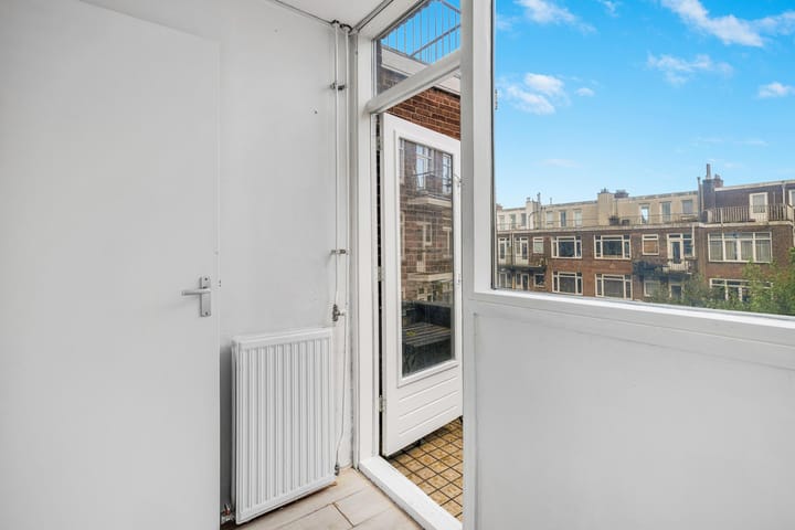 Foto 12 van Cleyburchstraat 52-B02