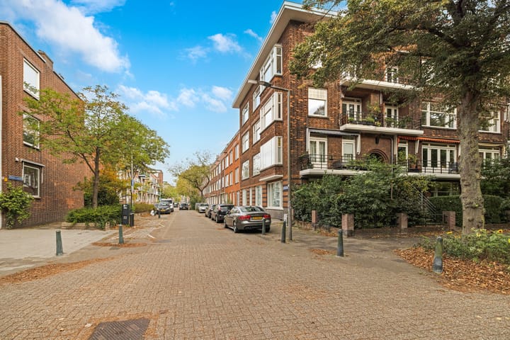 Foto 33 van Cleyburchstraat 52-B02