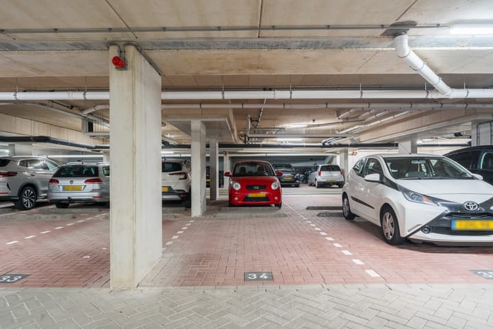 Foto 5 van Huidenclubplein 164