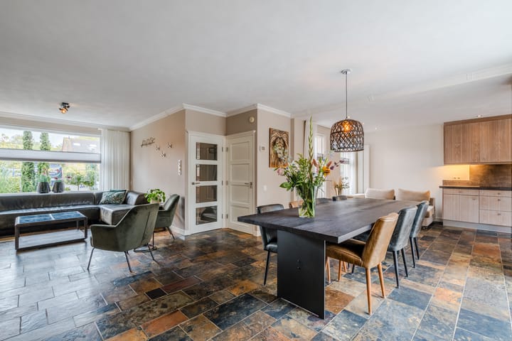 Photo 4 of Leeuwerik 11