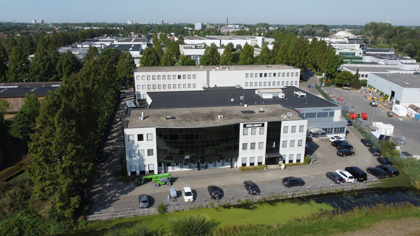 Bekijk foto 1 van Stephensonweg 6