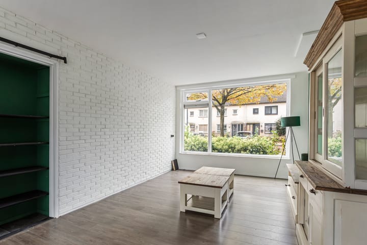 Photo 4 of J.H.W. Robersstraat 34