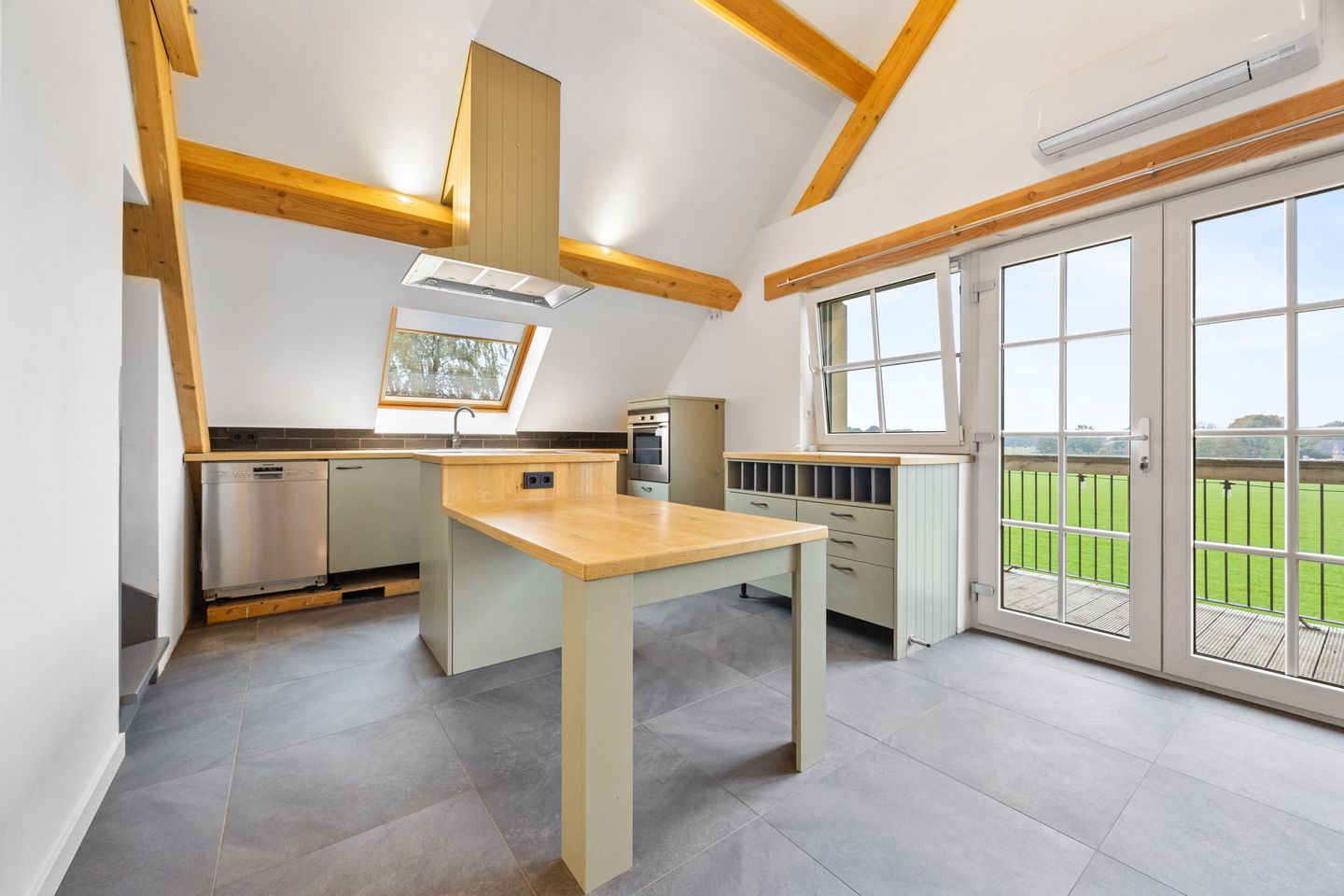 Foto 49 van Grafwegenerstrasse 16