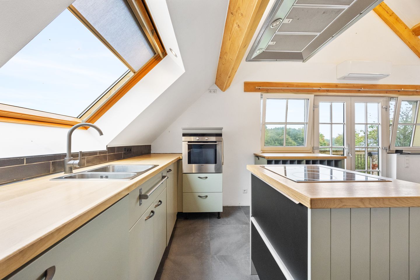 Foto 50 van Grafwegenerstrasse 16