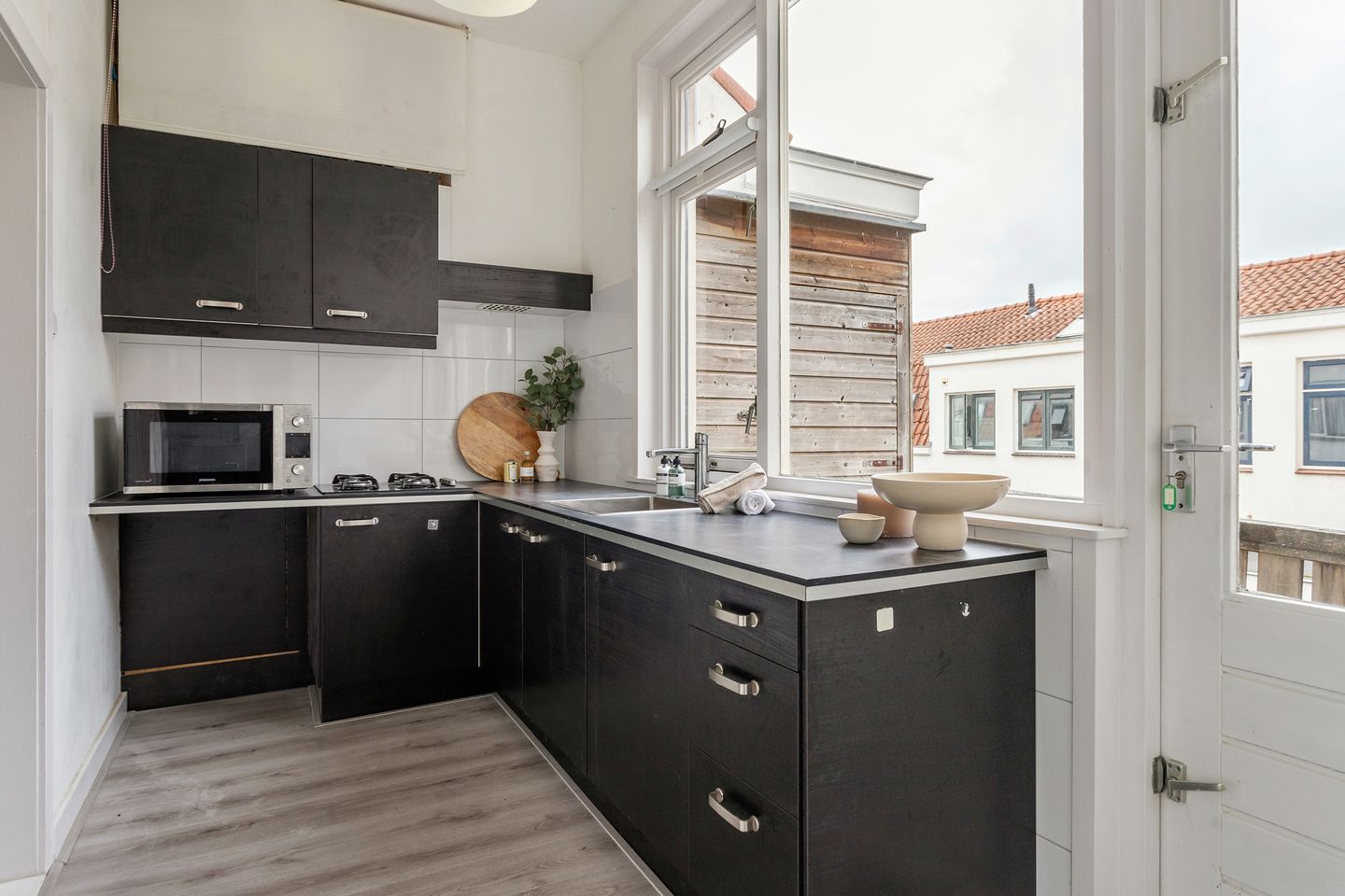 Photo 14 of Riouwstraat 1