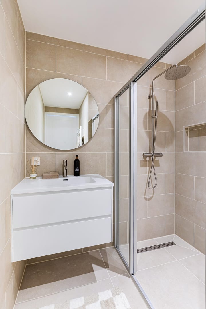 Foto 23 van Eerste Helmersstraat 215-E