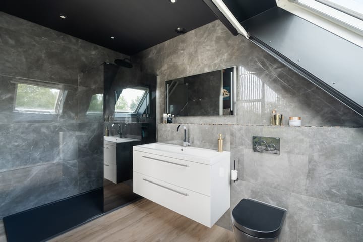 Photo 41 of Voorweg 113-K