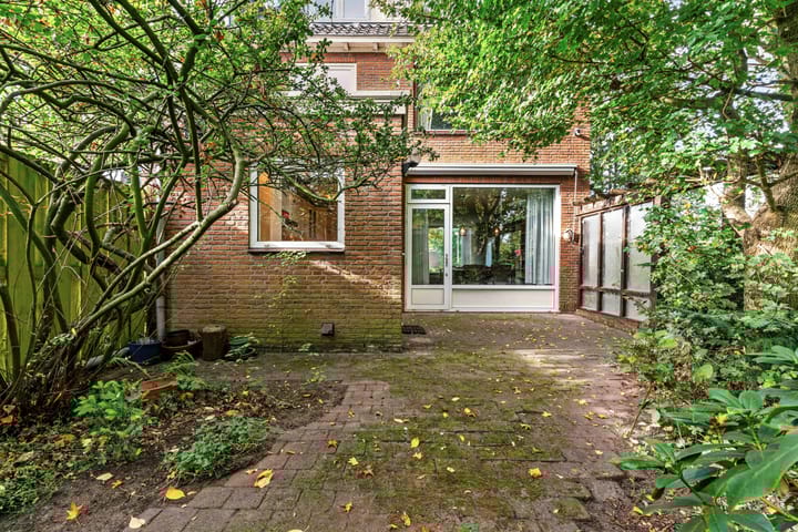 Photo 30 of Bernhardstraat 24