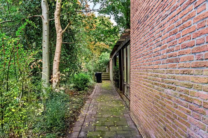 Photo 32 of Bernhardstraat 24