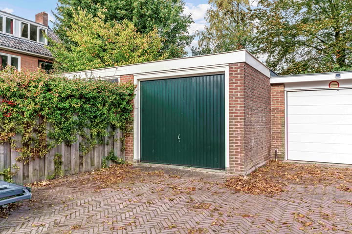 Photo 33 of Bernhardstraat 24