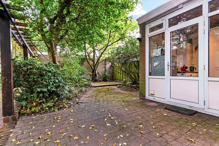 Photo 27 of Bernhardstraat 24