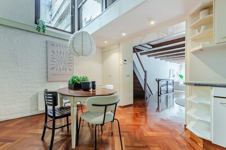 Photo 22 of Oudezijds Voorburgwal 84