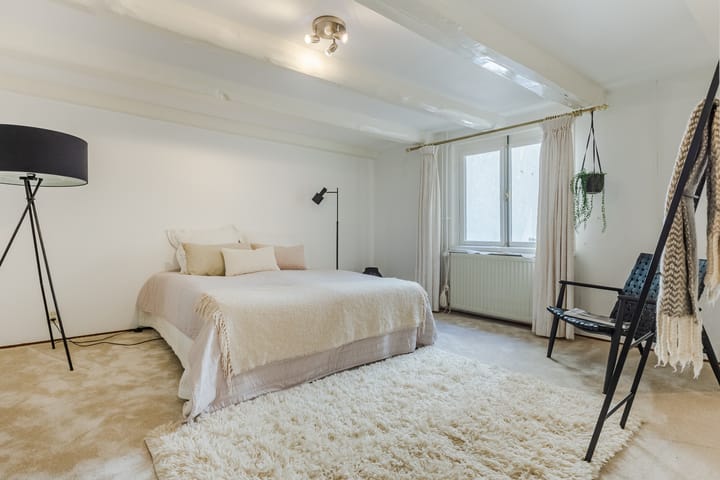 Photo 31 of Oudezijds Voorburgwal 84