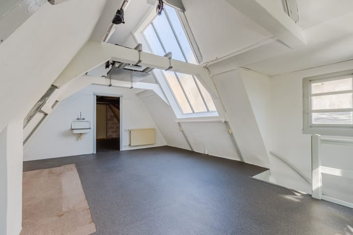 Photo 40 of Oudezijds Voorburgwal 84