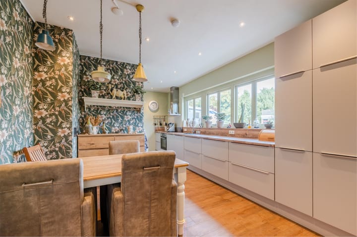 Photo 2 of Gerard van Damstraat 2