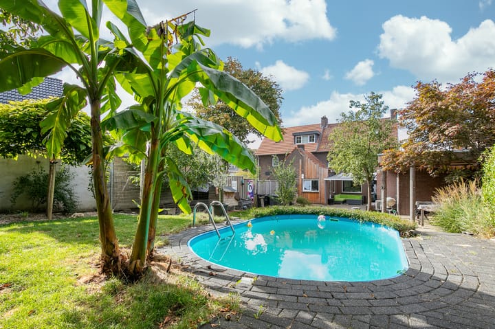 Photo 2 of Sint Hubertusstraat 31