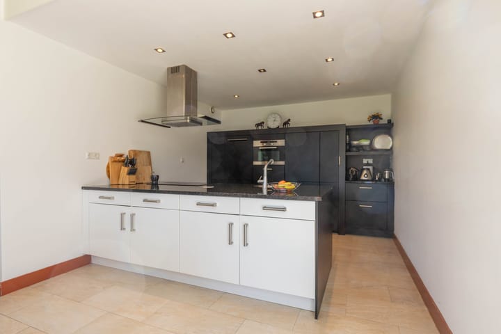 Photo 13 of Voerstraat 8