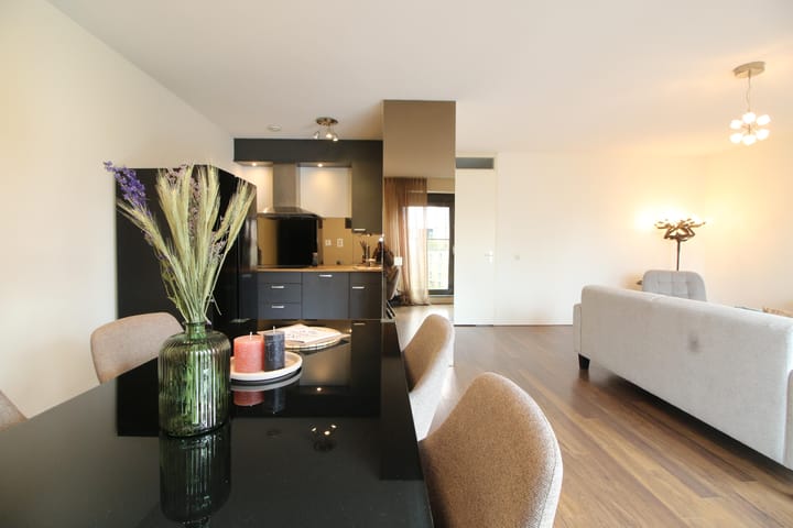 Photo 2 of Oppert 252