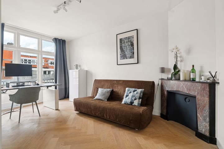 Photo 4 of Van Tuyll van Serooskerkenweg 88-3