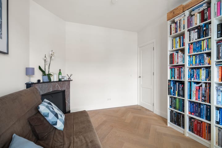 Photo 5 of Van Tuyll van Serooskerkenweg 88-3