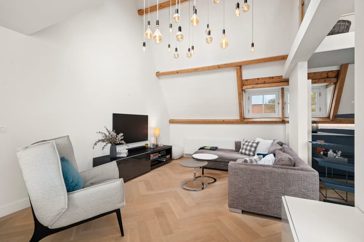 Photo 24 of Van Tuyll van Serooskerkenweg 88-3