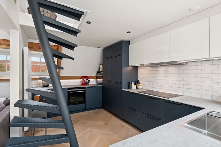 Photo 25 of Van Tuyll van Serooskerkenweg 88-3