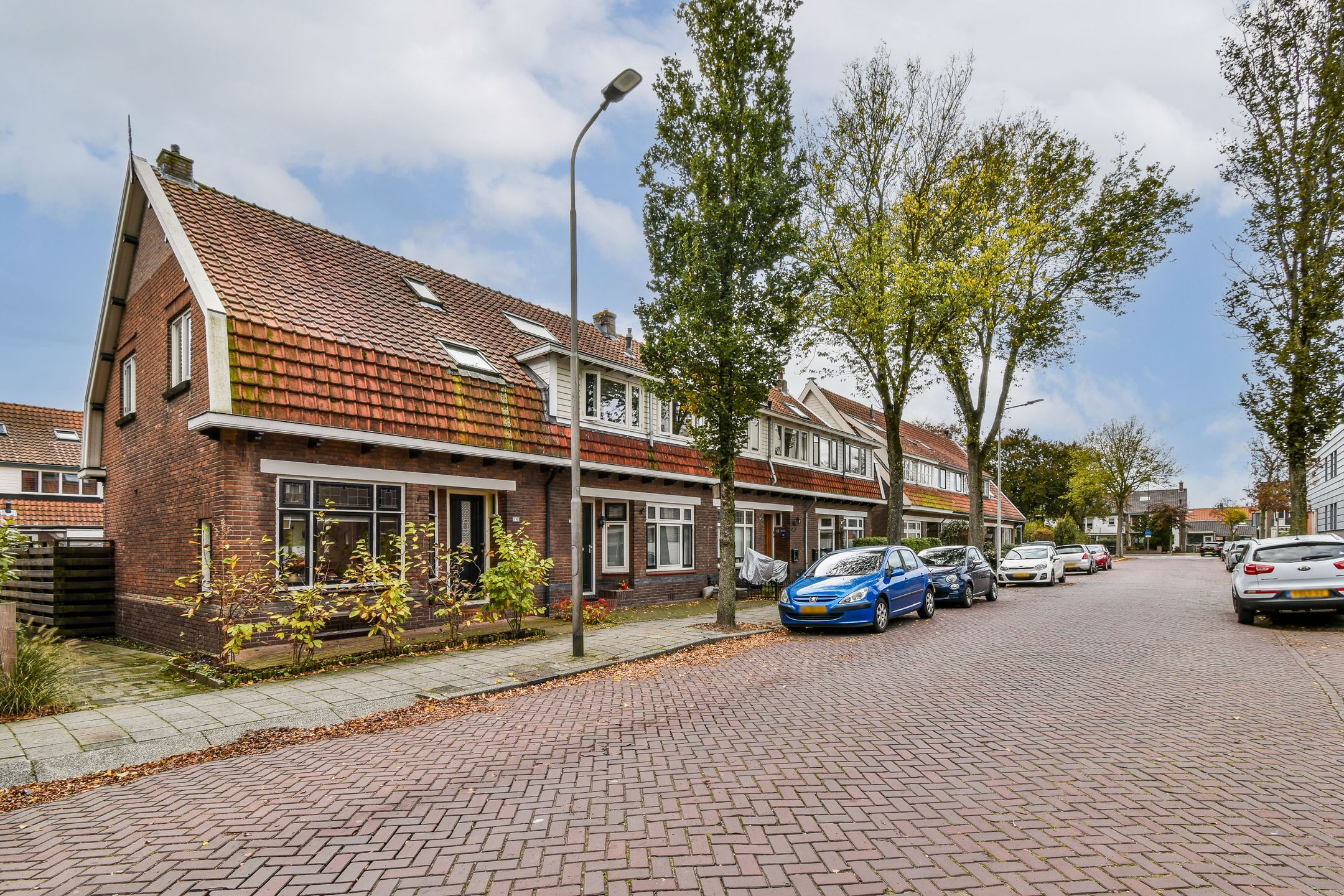 Adelborst van Leeuwenlaan 16