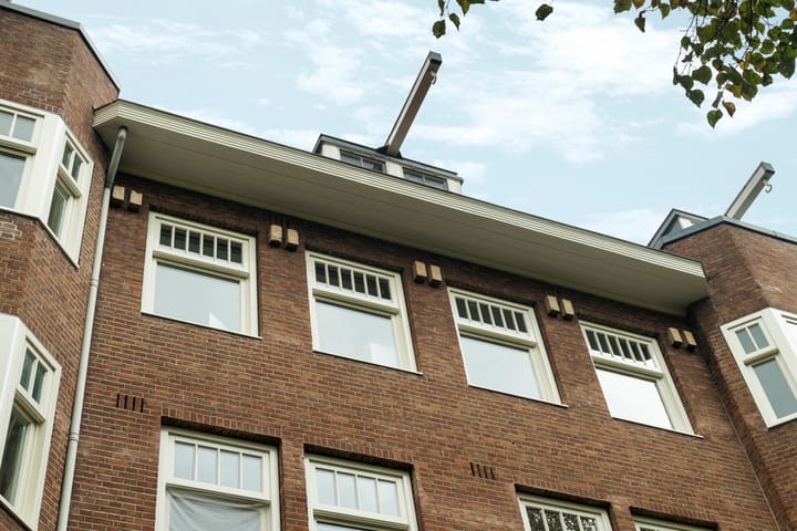 Photo 42 of Van Tuyll van Serooskerkenweg 88-3