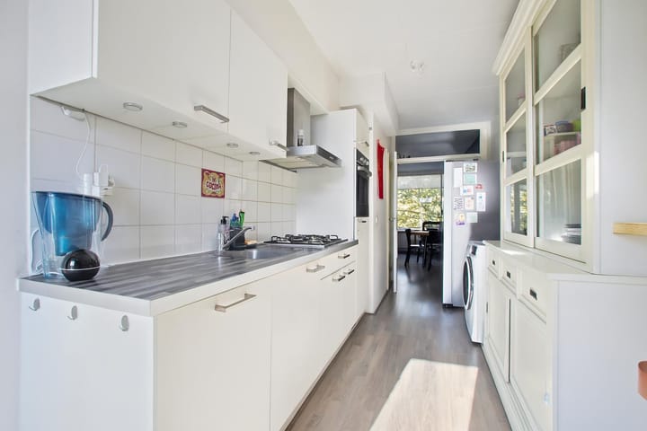 Photo 6 of Insulindeweg 64-A