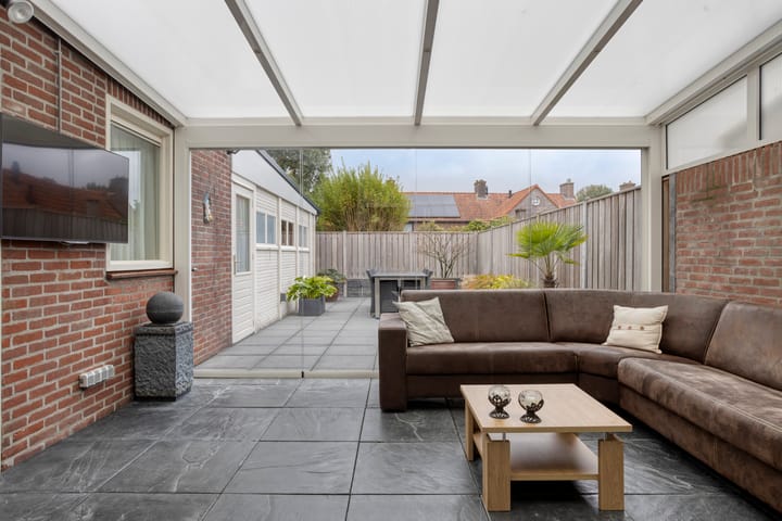 Photo 6 of Bernhardstraat 24