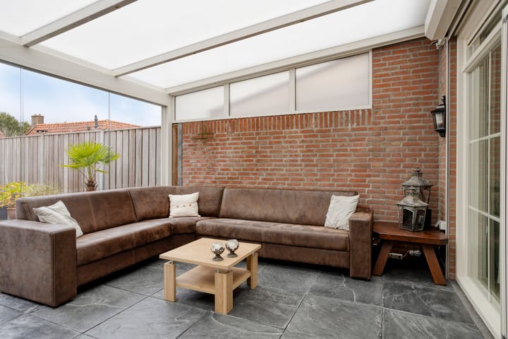 Photo 17 of Bernhardstraat 24