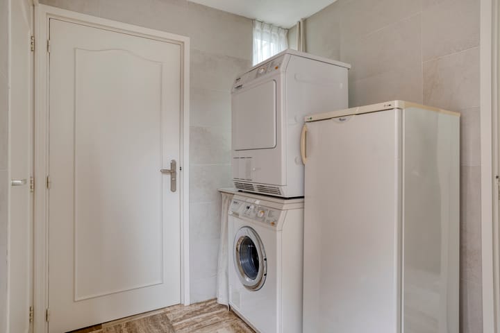 Photo 19 of Bernhardstraat 24