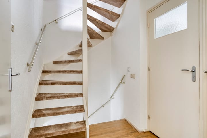 Photo 21 of Bernhardstraat 24