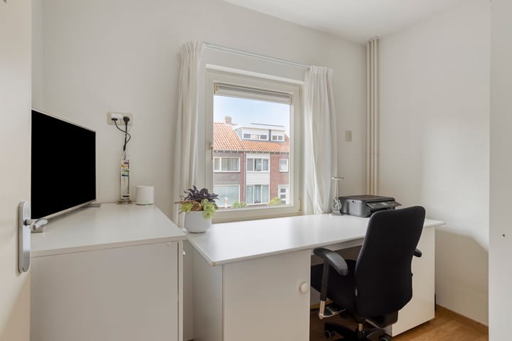 Photo 28 of Bernhardstraat 24