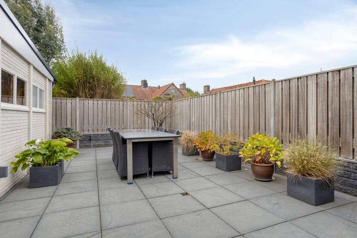 Photo 31 of Bernhardstraat 24