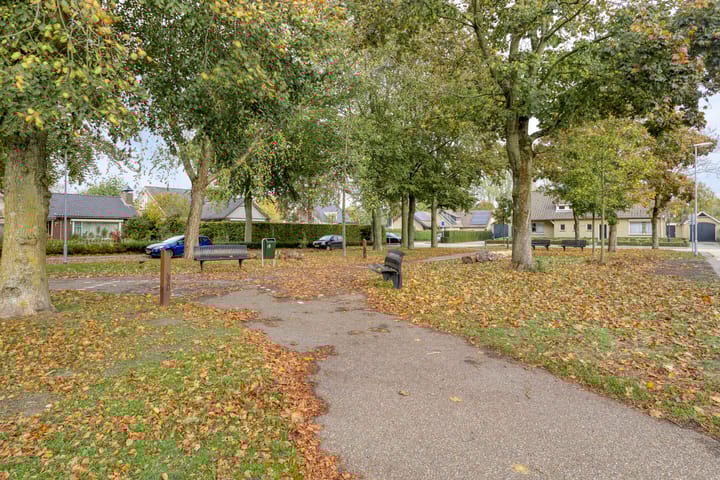 Photo 34 of Bernhardstraat 24