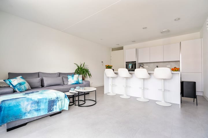 Photo 2 of Zuideinde 74-S