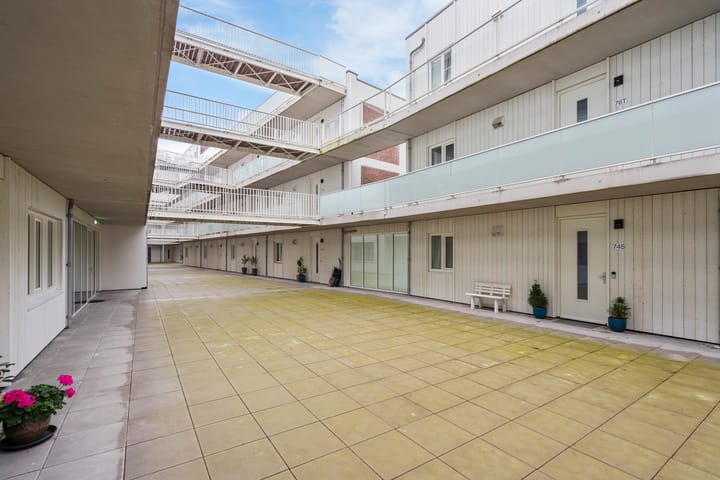 Foto 28 van Zuideinde 74-S