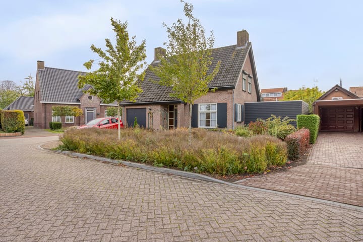 Foto 6 van Korenbloemlaan 38